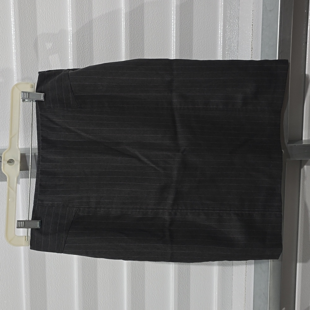 Worthington Stretch Skirt Dark gray with pinstripes Size 10